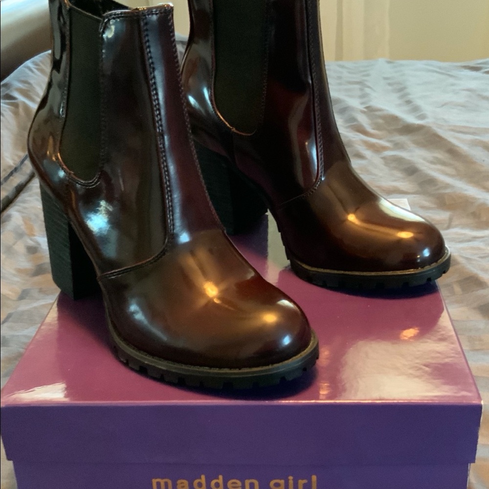 NIB Madden Girl burgundy Anarchy boots. Size 8